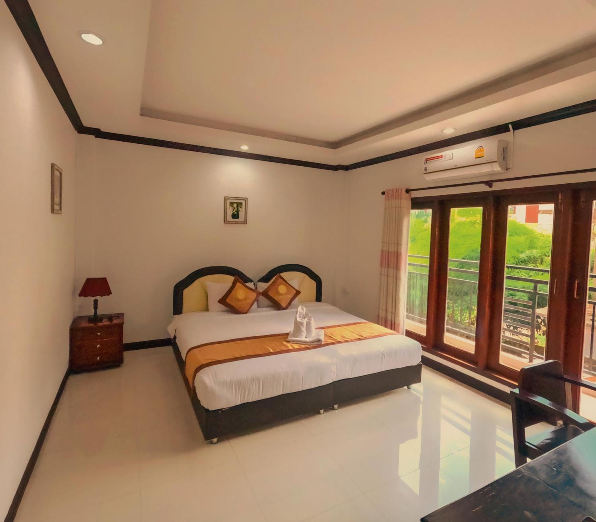 Vang Vieng Consiana Hotel Exterior photo
