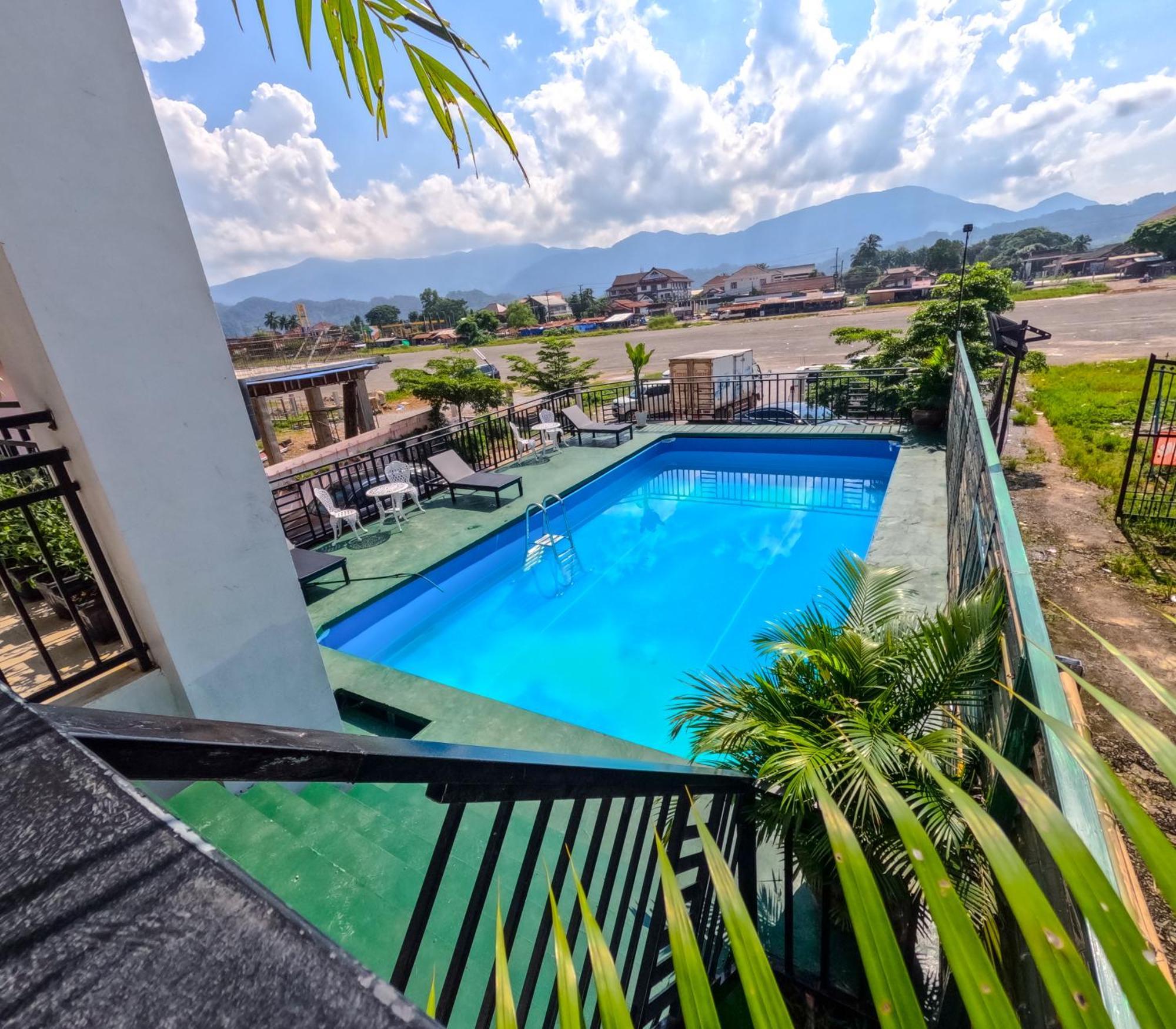 Vang Vieng Consiana Hotel Exterior photo